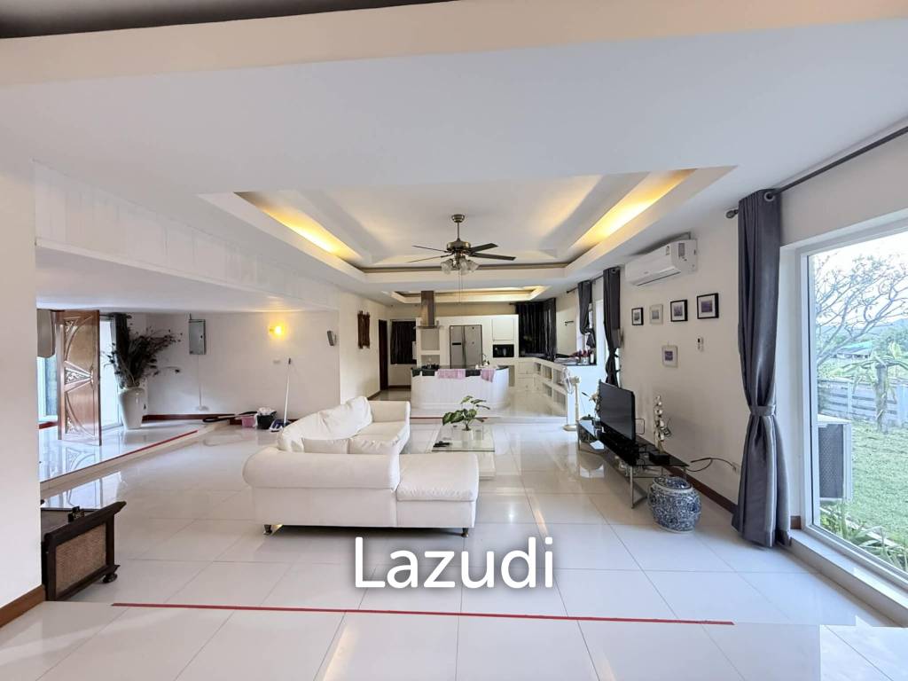 Private Pool Villa for Rent with Mountain Views Near Hua Hin