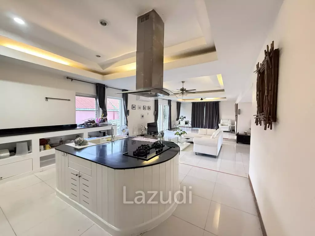 Private Pool Villa for Rent with Mountain Views Near Hua Hin