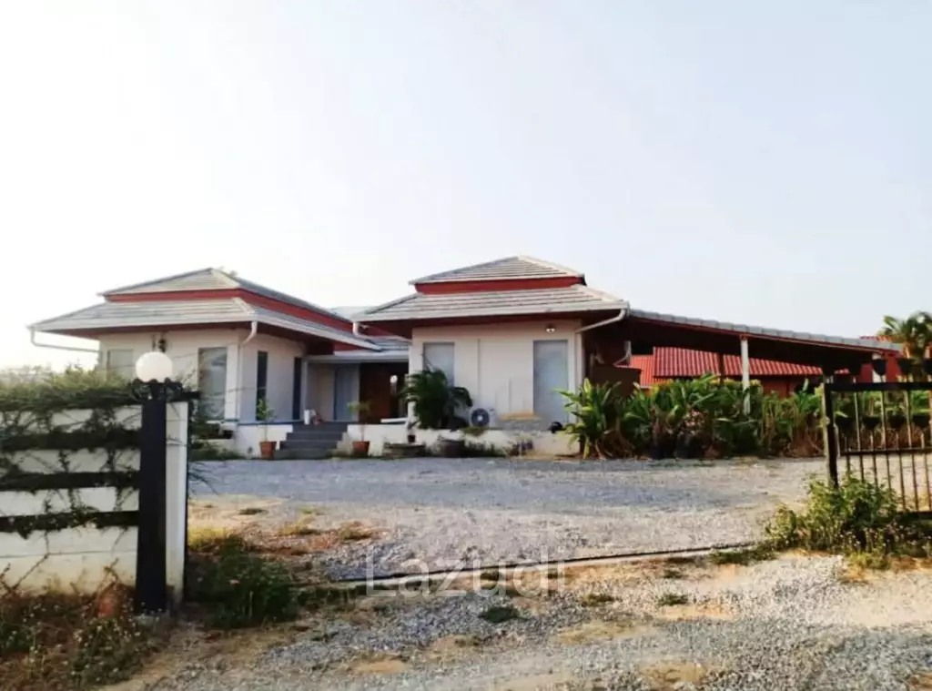 Private Pool Villa for Rent with Mountain Views Near Hua Hin