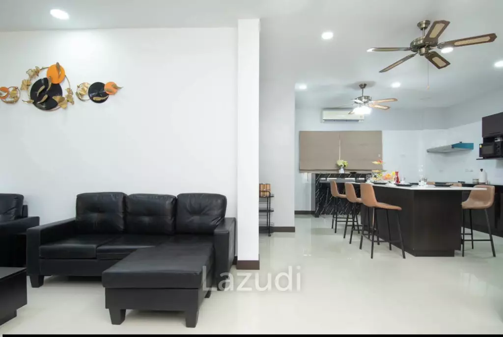 Exquisite 6-Bedroom Luxury Pool Villa with Premium Amenities