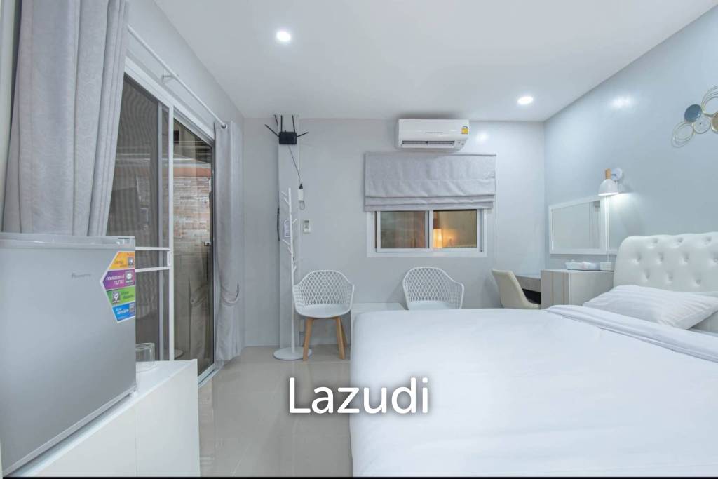 Exquisite 6-Bedroom Luxury Pool Villa with Premium Amenities