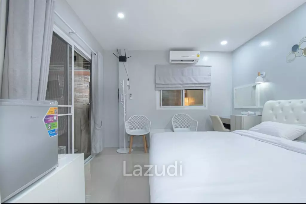 Exquisite 6-Bedroom Luxury Pool Villa with Premium Amenities