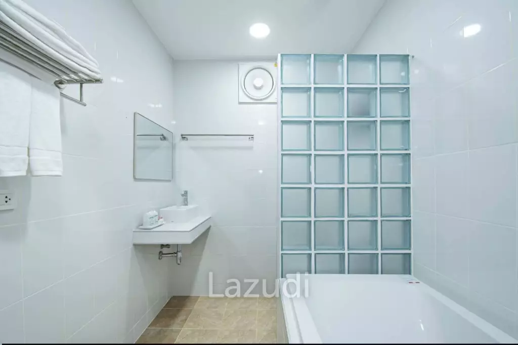 Exquisite 6-Bedroom Luxury Pool Villa with Premium Amenities
