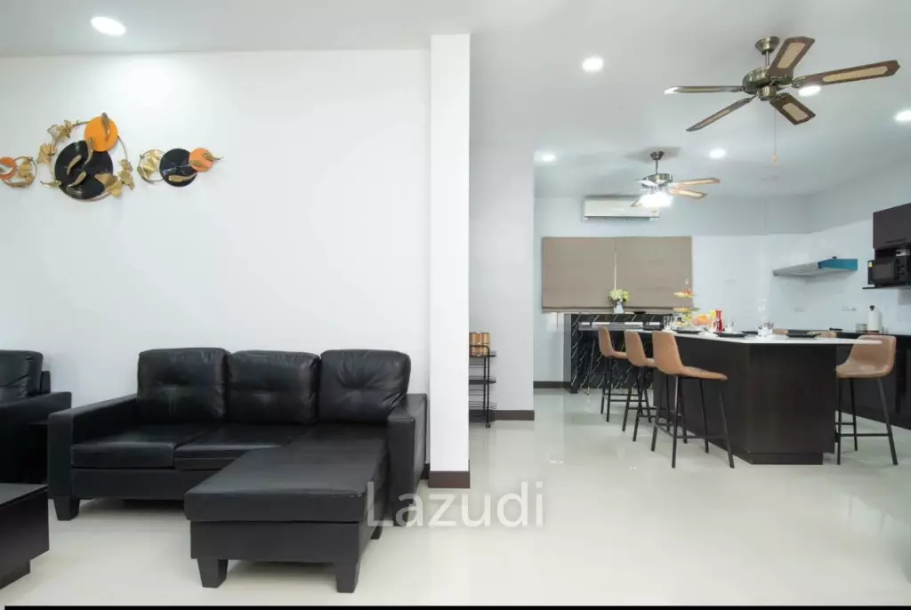 Exquisite 6-Bedroom Luxury Pool Villa with Premium Amenities
