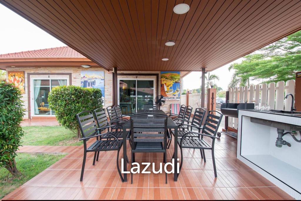 Exquisite 6-Bedroom Luxury Pool Villa with Premium Amenities