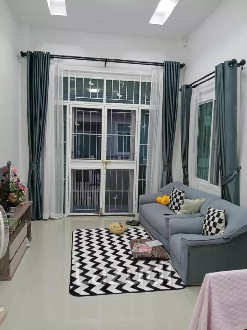 บ้านเดี่ยวโมเดิร์น 3 ห้องนอน ใกล้สนามบิน ใน ต.บ้านดู่