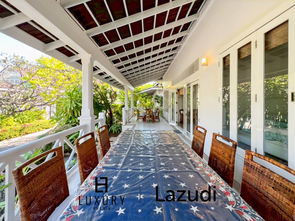 Baan Chaliang Lom : 5 Bedroom, Two Storey Villa A Few Steps from Hua Hin Beach