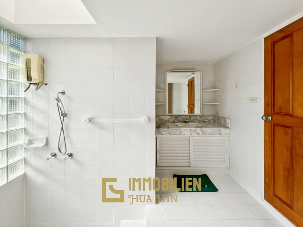 Strandlage / 5 Schlafzimmer / 229 qm Wohnfläche