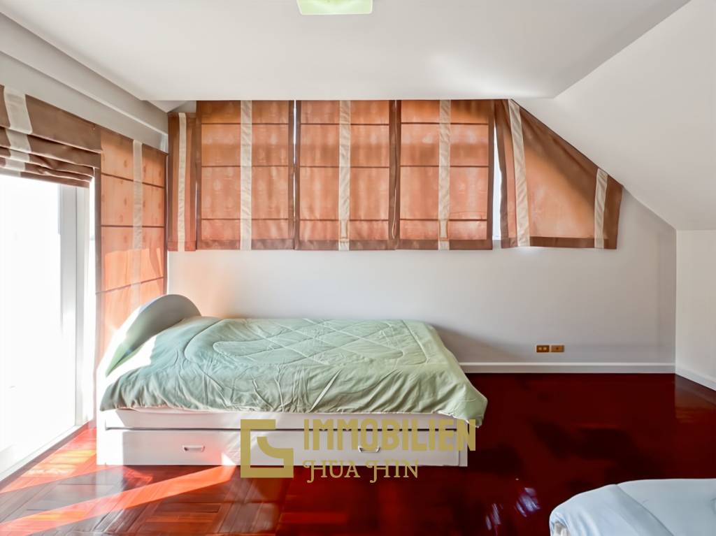 Strandlage / 5 Schlafzimmer / 229 qm Wohnfläche