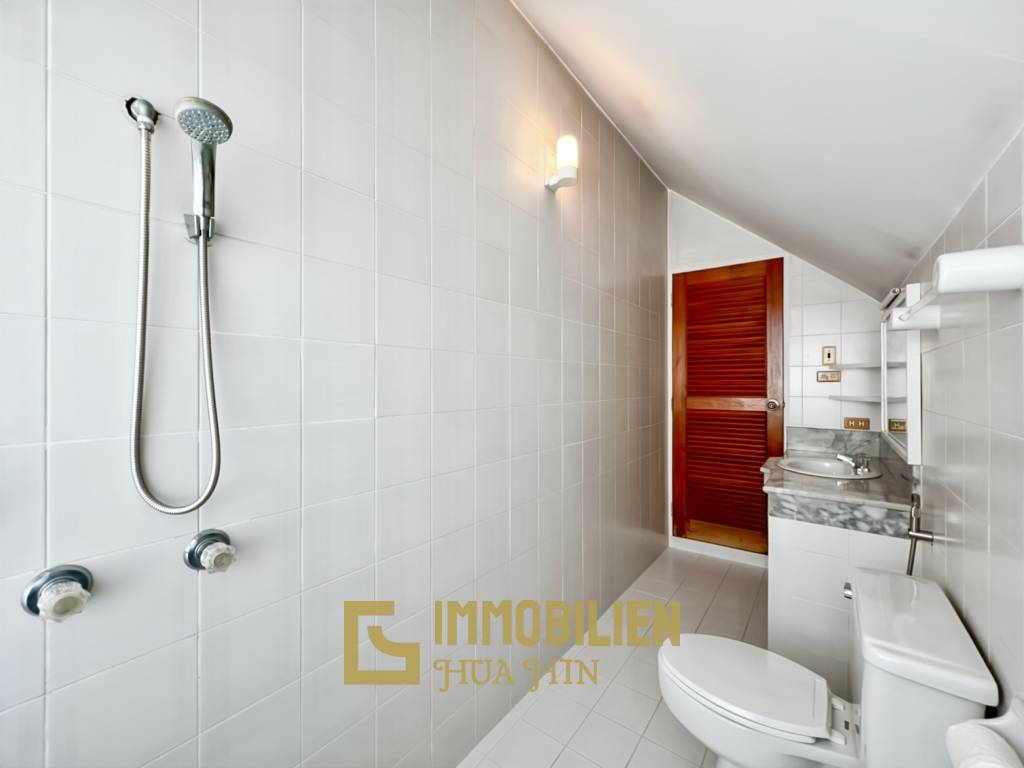 Strandlage / 5 Schlafzimmer / 229 qm Wohnfläche