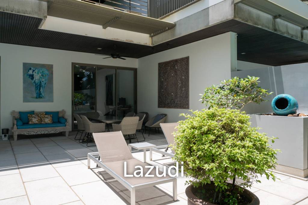 Foreign Freehold 3-Bedroom Condo with Private Pool in Bang Tao