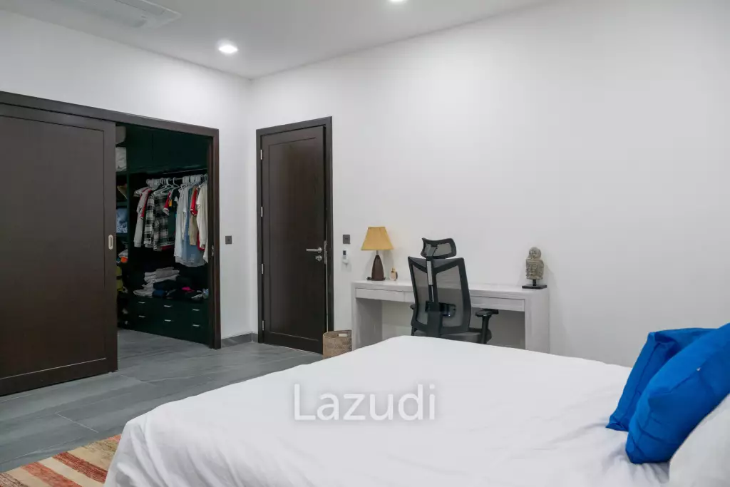 Foreign Freehold 3-Bedroom Condo with Private Pool in Bang Tao