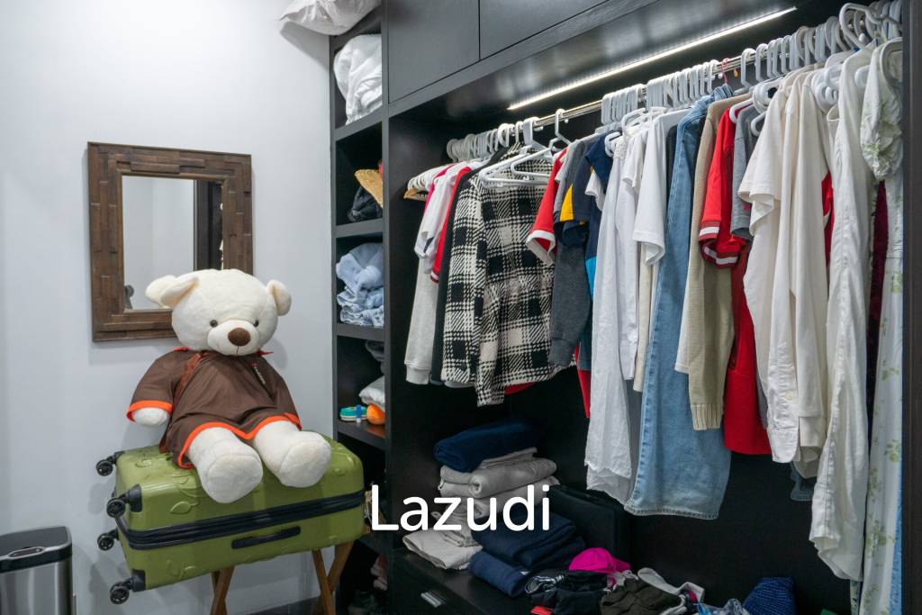 Foreign Freehold 3-Bedroom Condo with Private Pool in Bang Tao