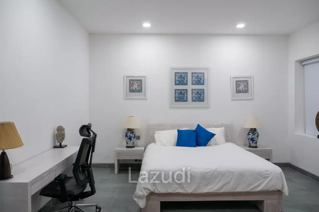 Foreign Freehold 3-Bedroom Condo with Private Pool in Bang Tao