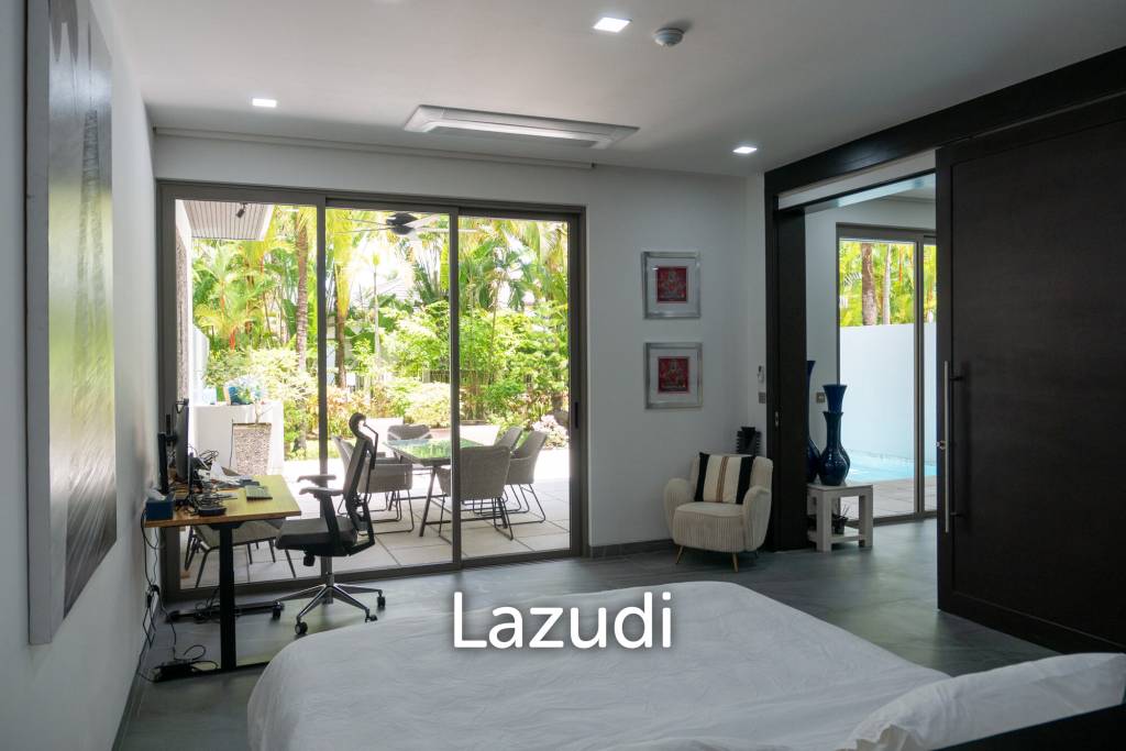 Foreign Freehold 3-Bedroom Condo with Private Pool in Bang Tao