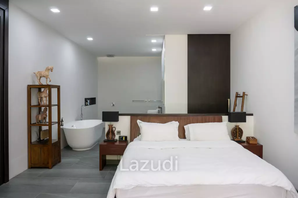 Foreign Freehold 3-Bedroom Condo with Private Pool in Bang Tao