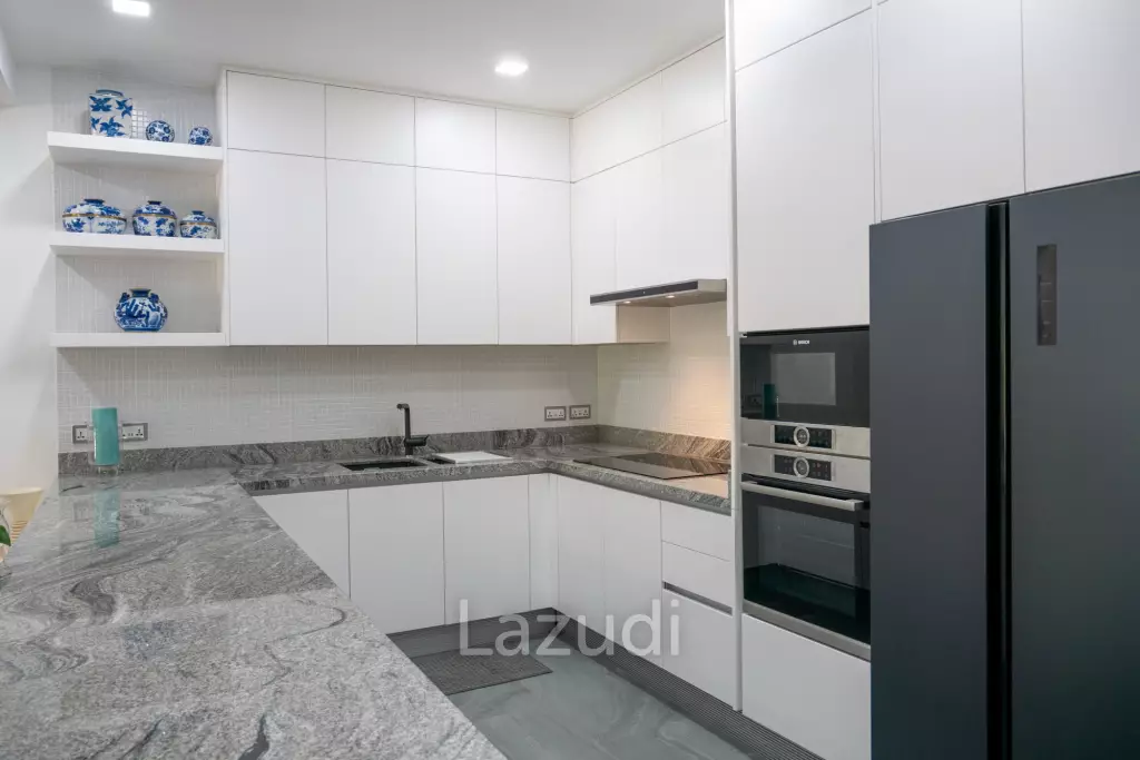 Foreign Freehold 3-Bedroom Condo with Private Pool in Bang Tao