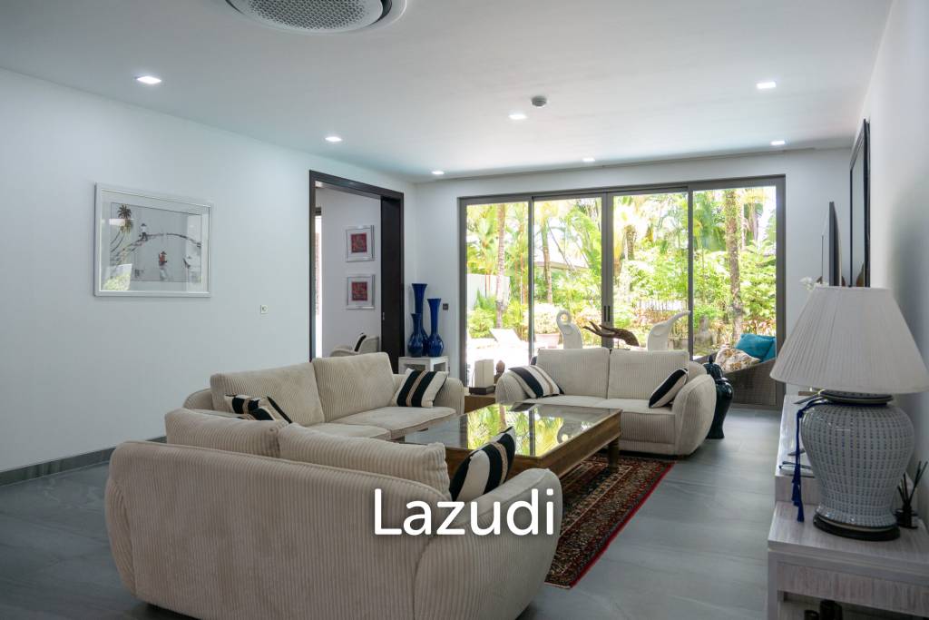 Foreign Freehold 3-Bedroom Condo with Private Pool in Bang Tao
