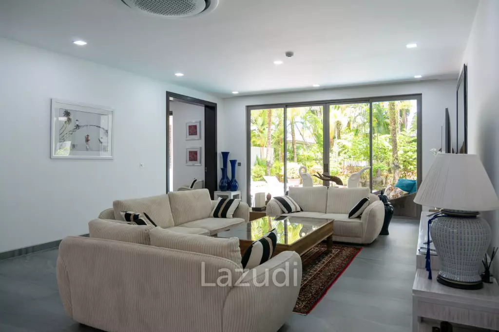 Foreign Freehold 3-Bedroom Condo with Private Pool in Bang Tao