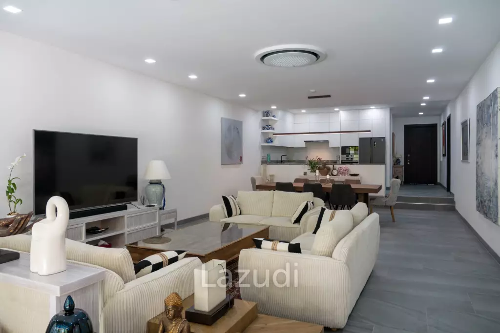 Foreign Freehold 3-Bedroom Condo with Private Pool in Bang Tao