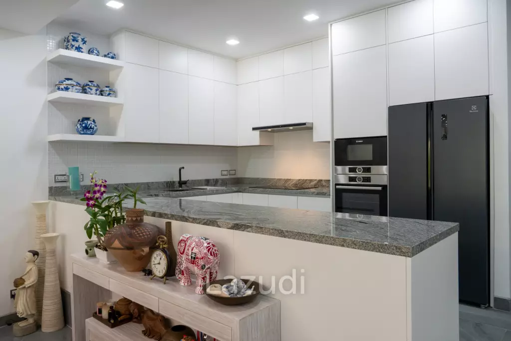 Foreign Freehold 3-Bedroom Condo with Private Pool in Bang Tao