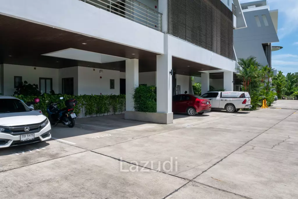 Foreign Freehold 3-Bedroom Condo with Private Pool in Bang Tao