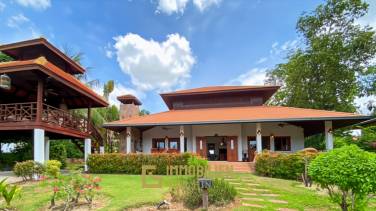 Stadtnah / 708 qm Grundstück / Tropischer Stil