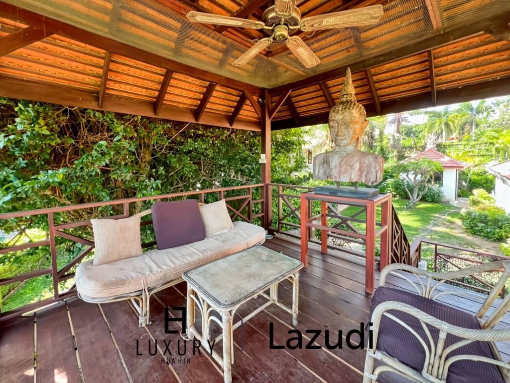 White Lotus 1 Tropical 3 Bedroom Villa with Expansive Garden