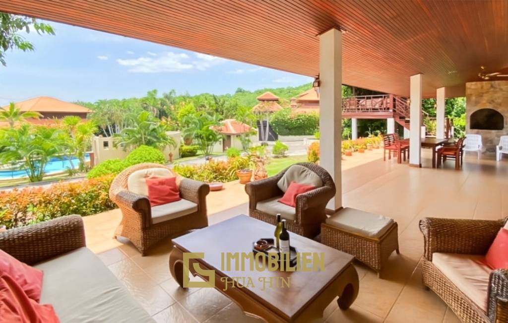 Stadtnah / 708 qm Grundstück / Tropischer Stil