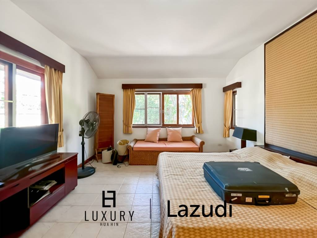 White Lotus 1 Tropical 3 Bedroom Villa with Expansive Garden