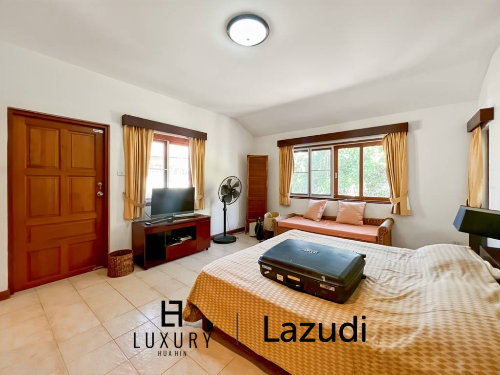 White Lotus 1 Tropical 3 Bedroom Villa with Expansive Garden