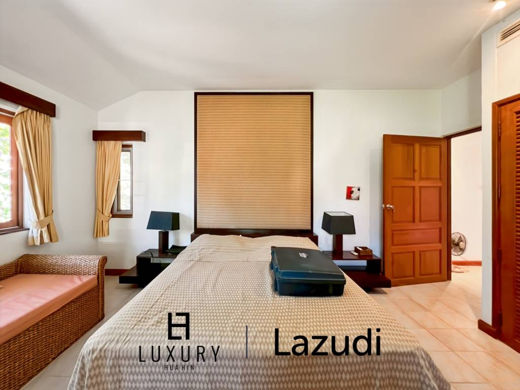 White Lotus 1 Tropical 3 Bedroom Villa with Expansive Garden