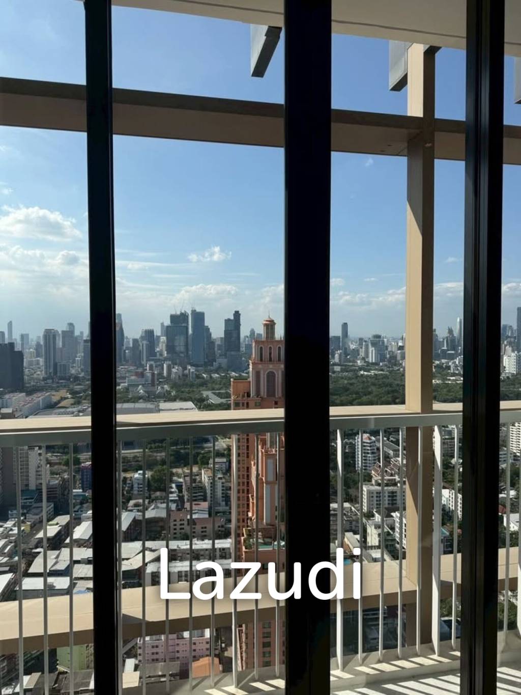 56 sqm high floor condo Park Origin Phromphong Khlong Toei Bangkok