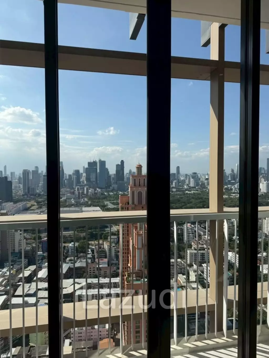 56 sqm high floor condo Park Origin Phromphong Khlong Toei Bangkok