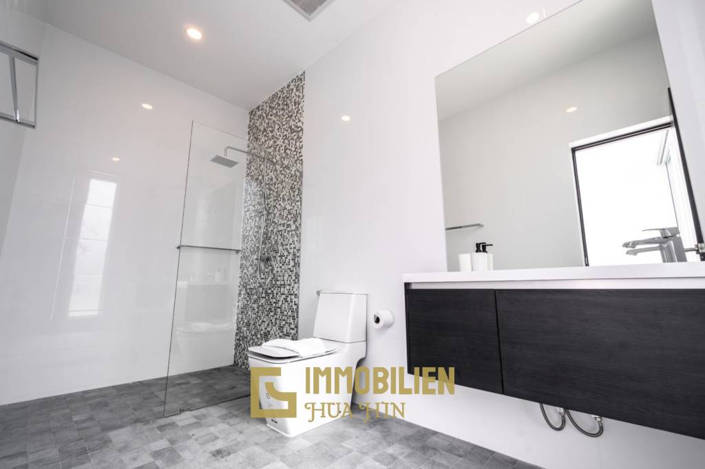 Moderne Villa / 4 Schlafzimmer / 195 qm Wohnfläche