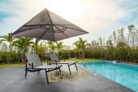 5 Schlafzimmer / 6 Badezimmer / Bergblick