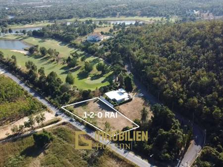 Bergblick / ruhige Golplatzlage / 1.2 RAI - 2.400 qm