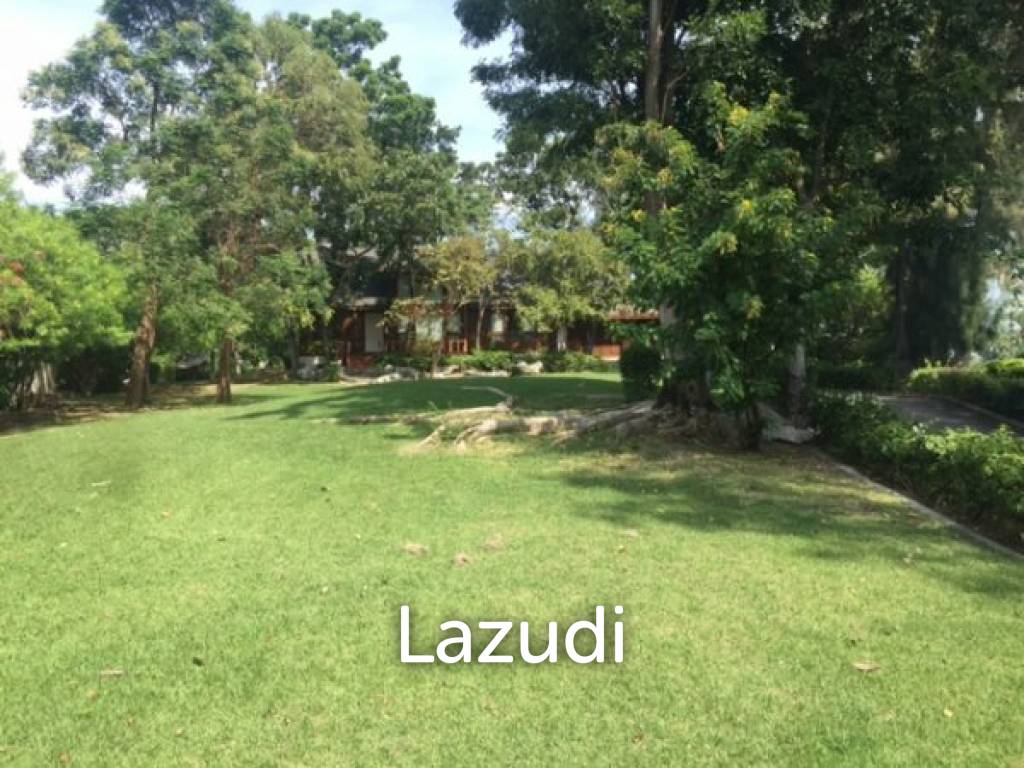 2,000 Sqm 4 Bed 3 Bath Villa For Sale