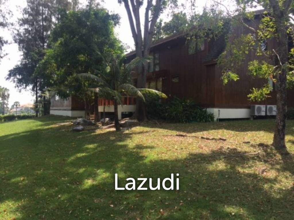 2,000 Sqm 4 Bed 3 Bath Villa For Sale