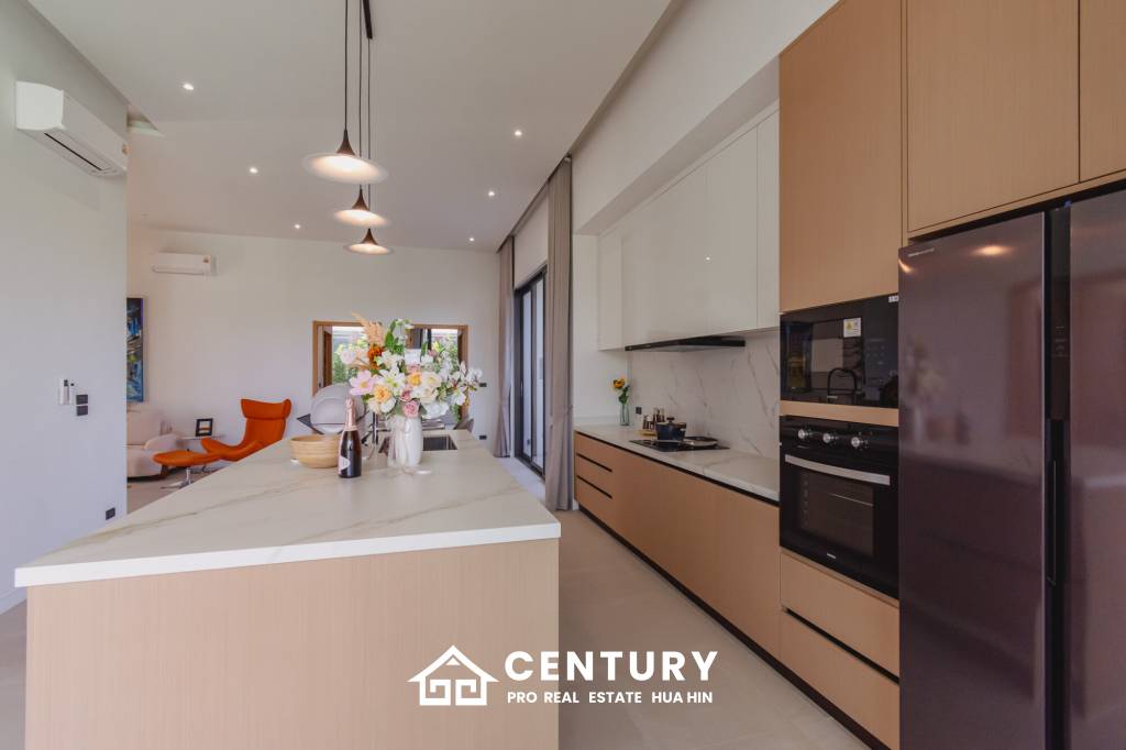 Beautiful modern pool villa in Nong Kae Hua Hin