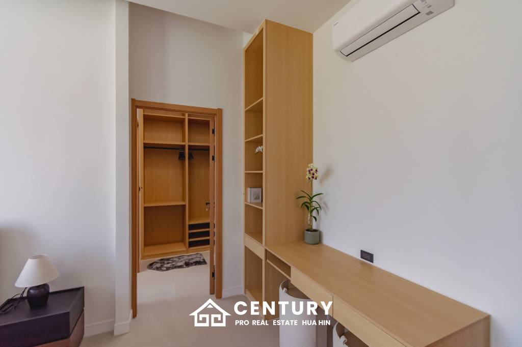 Beautiful modern pool villa in Nong Kae Hua Hin