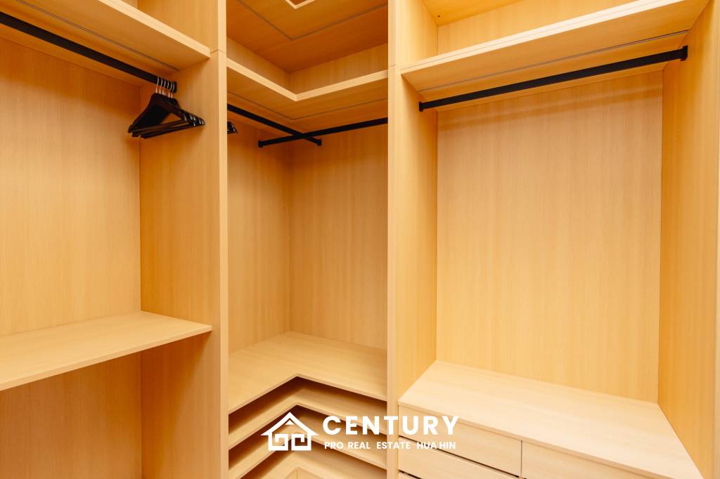 Beautiful modern pool villa in Nong Kae Hua Hin