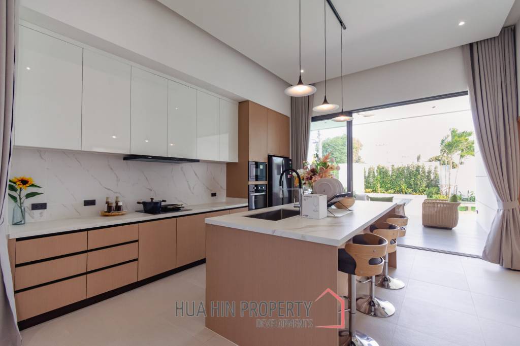 Beautiful modern pool villa in Nong Kae Hua Hin