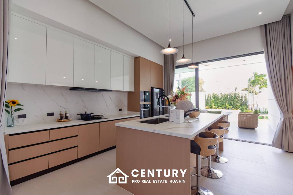 Beautiful modern pool villa in Nong Kae Hua Hin