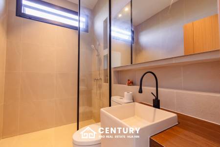 Beautiful modern pool villa in Nong Kae Hua Hin