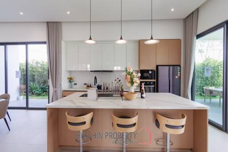 Beautiful modern pool villa in Nong Kae Hua Hin