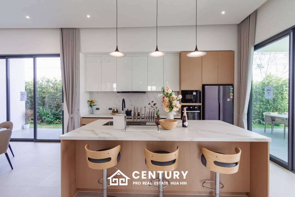 Beautiful modern pool villa in Nong Kae Hua Hin