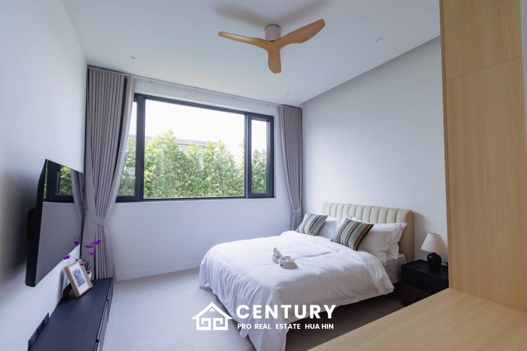 Beautiful modern pool villa in Nong Kae Hua Hin