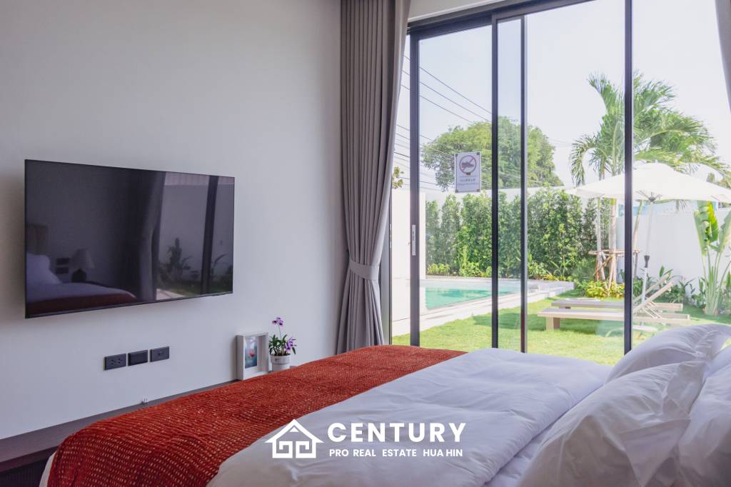 Beautiful modern pool villa in Nong Kae Hua Hin