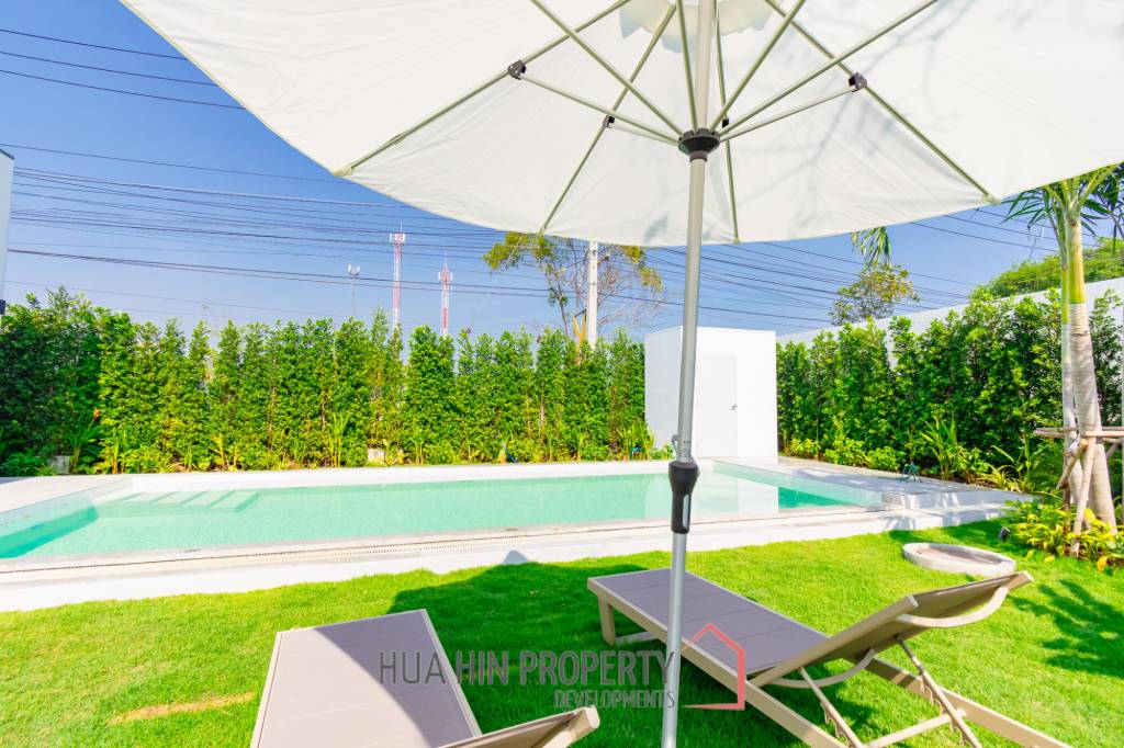 Beautiful modern pool villa in Nong Kae Hua Hin